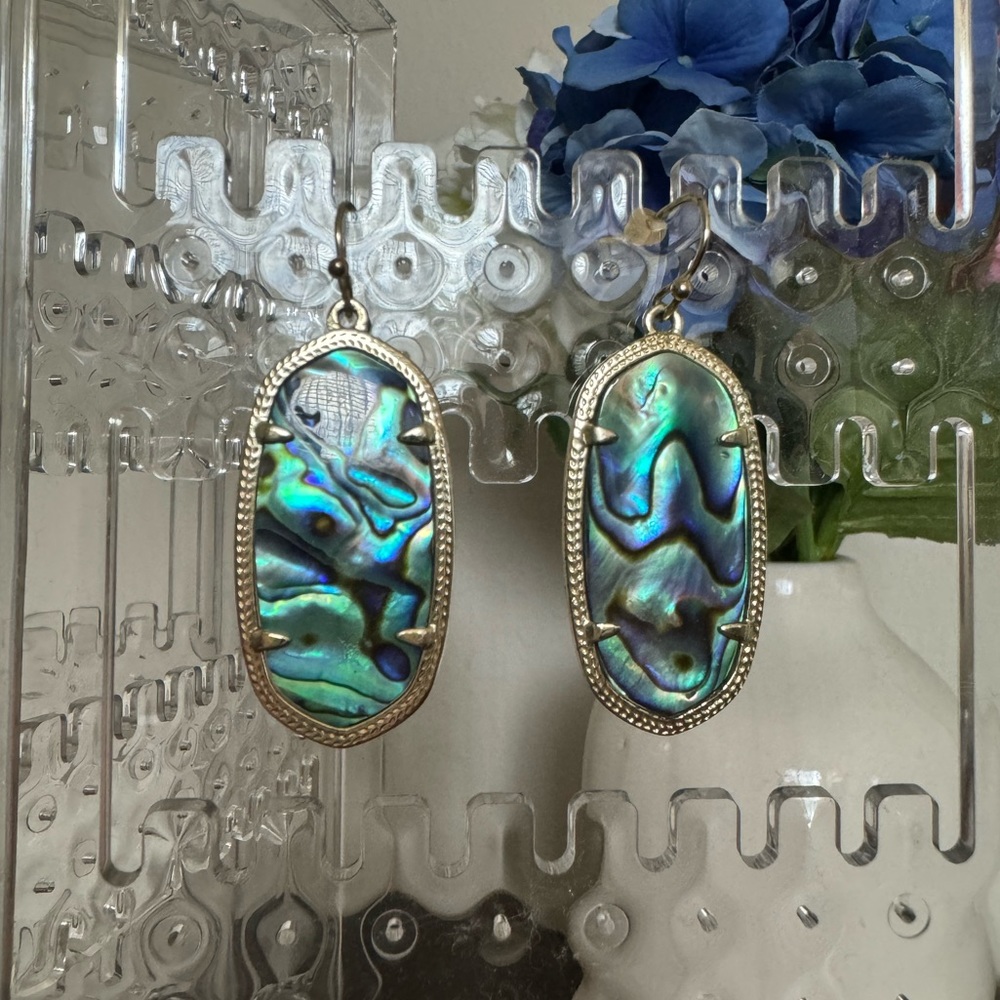Kendra Scott Gold Elle earrings in Abalone Shell